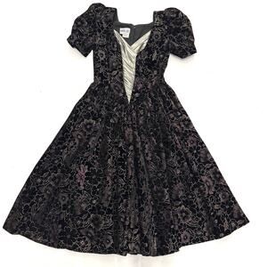 Vintage Velvet Gold Gown Dress Size 6 Black Renaissance Rennfaire Gothic Floral